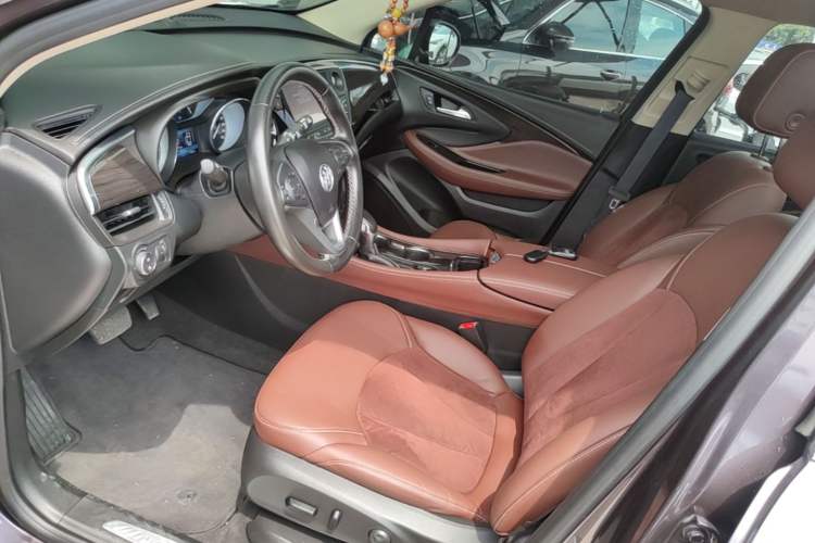 Used Buick Envision 2017 20T Two-Wheel Drive Luxury Model Left Front Seat