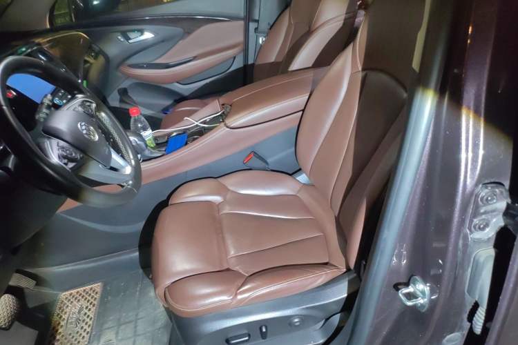 Used Buick Envision 2017 28T Four-Wheel Drive Luxury Model Left Front Seat