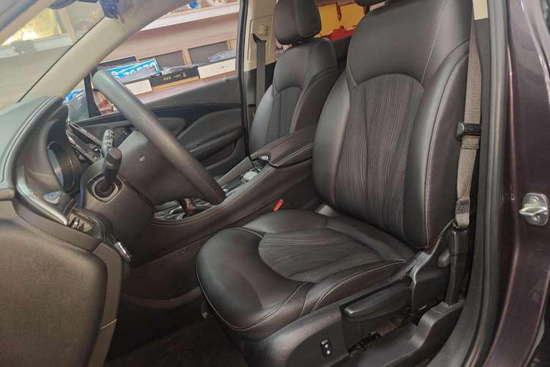 Used Buick Envision 2017 20T Two-Wheel Drive Leading Version Left Front Seat