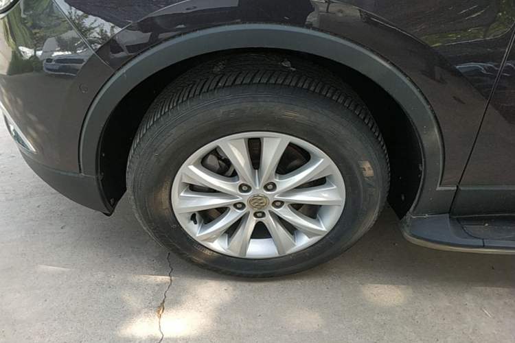Used Buick Envision 2017 28T Four-Wheel Drive Luxury Model Left Front Wheel Hub