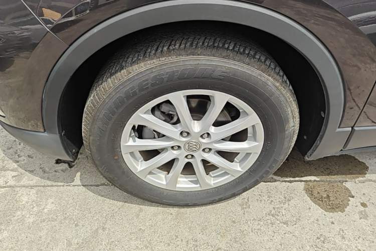 Used Buick Envision 2017 20T Two-Wheel Drive Elite Version Left Front Wheel Hub