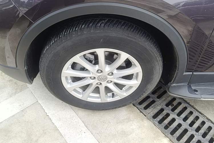 Used Buick Envision 2017 20T Two-Wheel Drive Luxury Model Left Front Wheel Hub