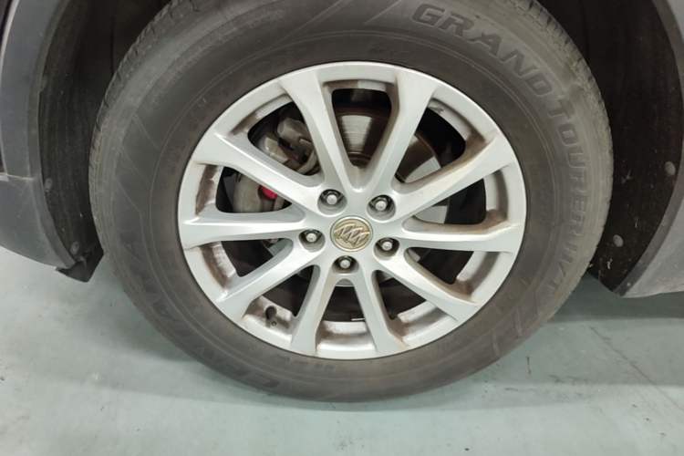 Used Buick Envision 2017 20T Two-Wheel Drive Elite Version Left Front Wheel Hub
