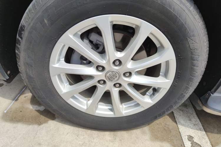 Used Buick Envision 2017 20T Two-Wheel Drive Luxury Model Left Front Wheel Hub