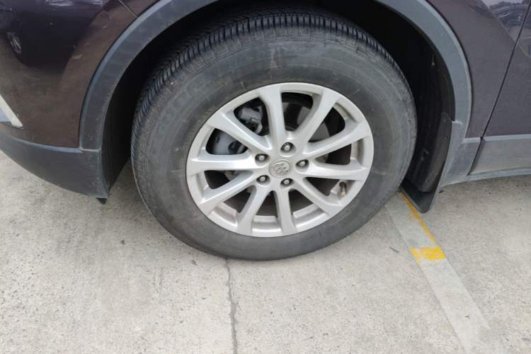 Used Buick Envision 2017 20T Two-Wheel Drive Elite Version Left Front Wheel Hub