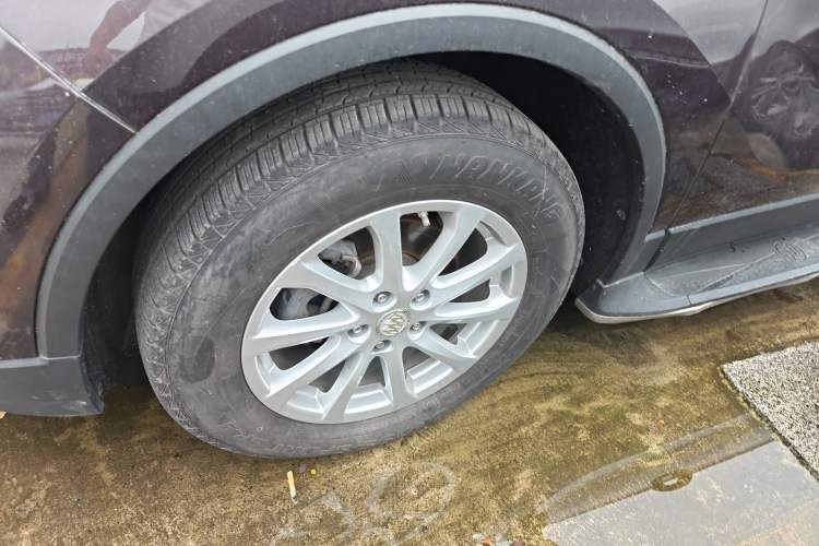Used Buick Envision 2017 20T Two-Wheel Drive Elite Version Left Front Wheel Hub