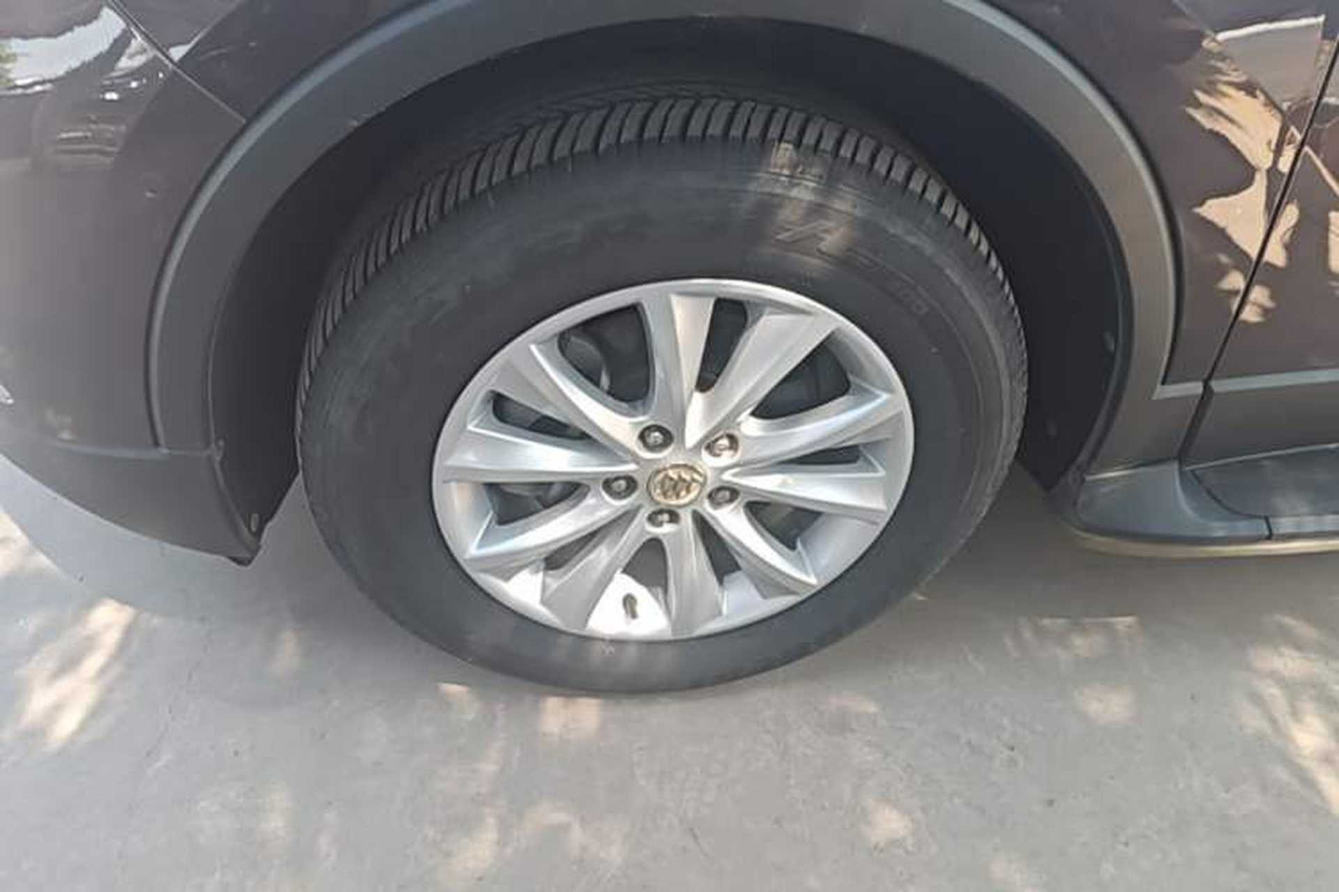 Used Buick Envision 2017 28T Four-Wheel Drive Luxury Model Left Front Wheel Hub