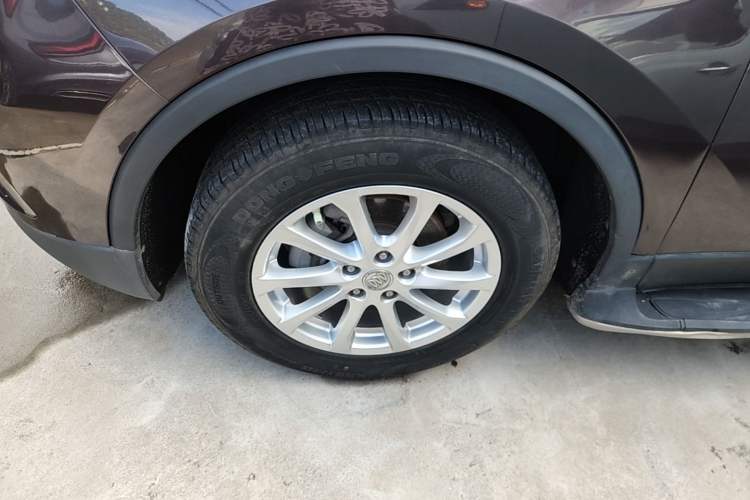 Used Buick Envision 2017 20T Two-Wheel Drive Elite Version Left Front Wheel Hub