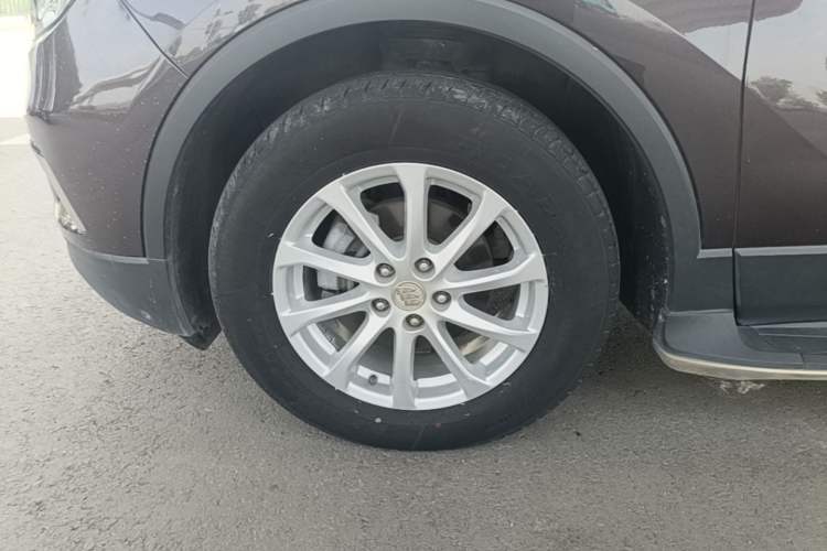 Used Buick Envision 2017 20T Two-Wheel Drive Elite Version Left Front Wheel Hub
