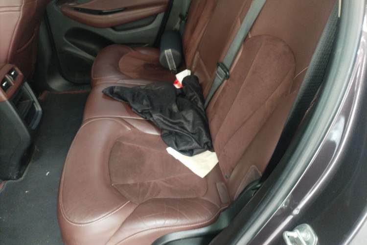 Used Buick Envision 2017 20T Two-Wheel Drive Luxury Model Left Rear Seat