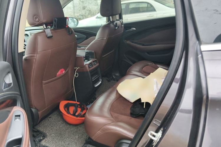 Used Buick Envision 2017 20T Two-Wheel Drive Luxury Model Left Rear Seat