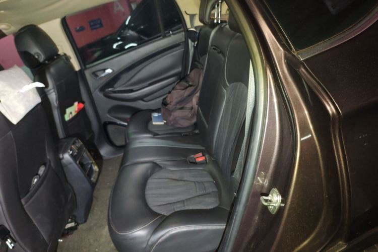 Used Buick Envision 2017 20T Two-Wheel-Drive Tech Edition Left Rear Seat