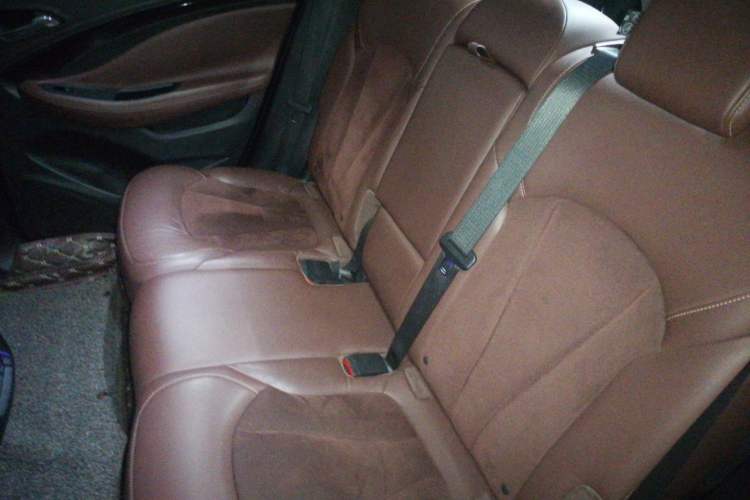 Used Buick Envision 2017 28T Four-Wheel Drive Elite Model Left Rear Seat