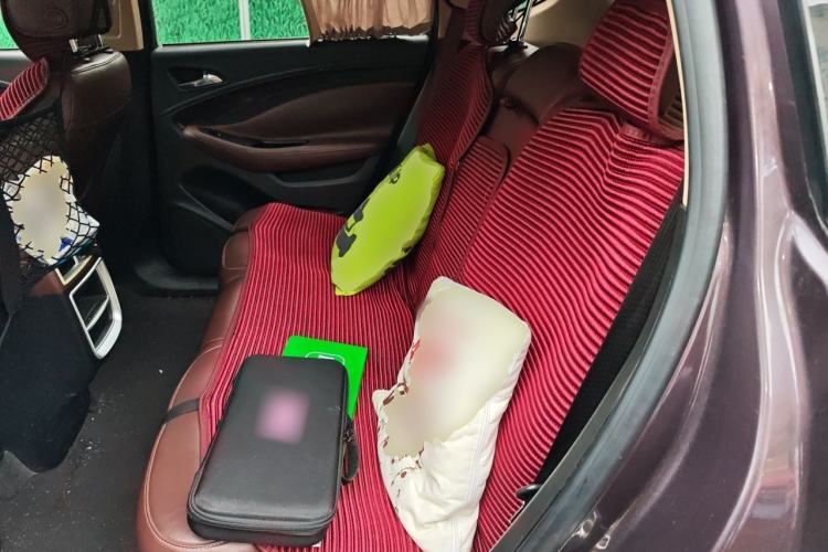 Used Buick Envision 2017 28T Four-Wheel Drive Elite Model Left Rear Seat