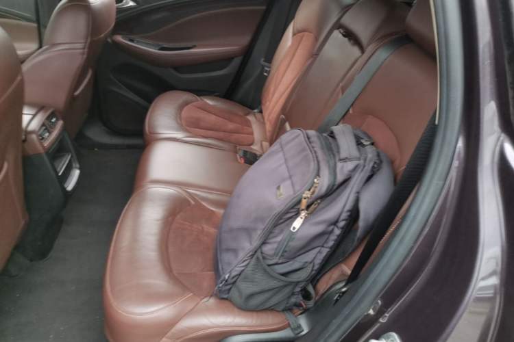 Used Buick Envision 2017 28T Four-Wheel Drive Elite Model Left Rear Seat