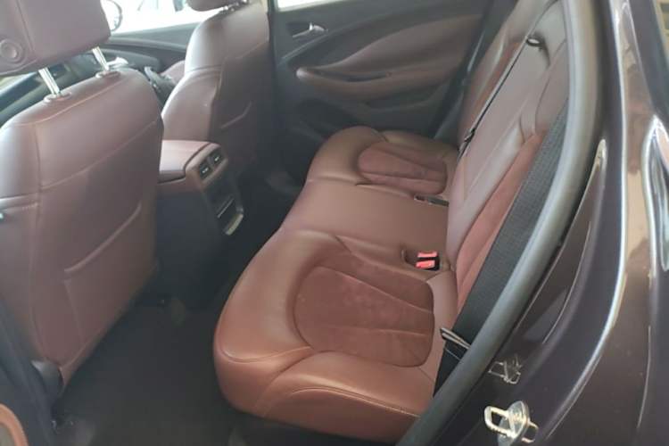 Used Buick Envision 2017 20T Two-Wheel Drive Elite Version Left Rear Seat