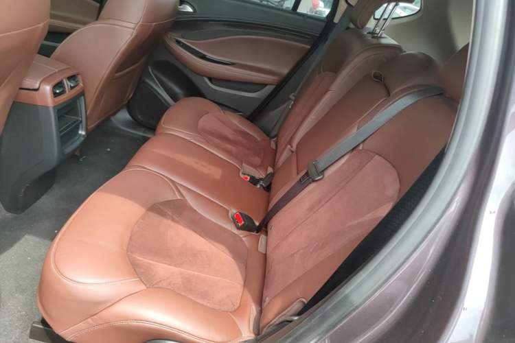Used Buick Envision 2017 20T Two-Wheel Drive Luxury Model Left Rear Seat