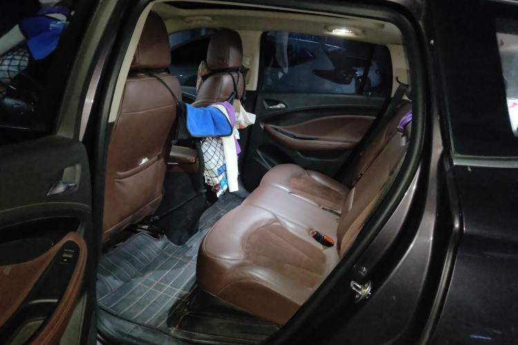 Used Buick Envision 2017 20T Two-Wheel Drive Elite Version Left Rear Seat