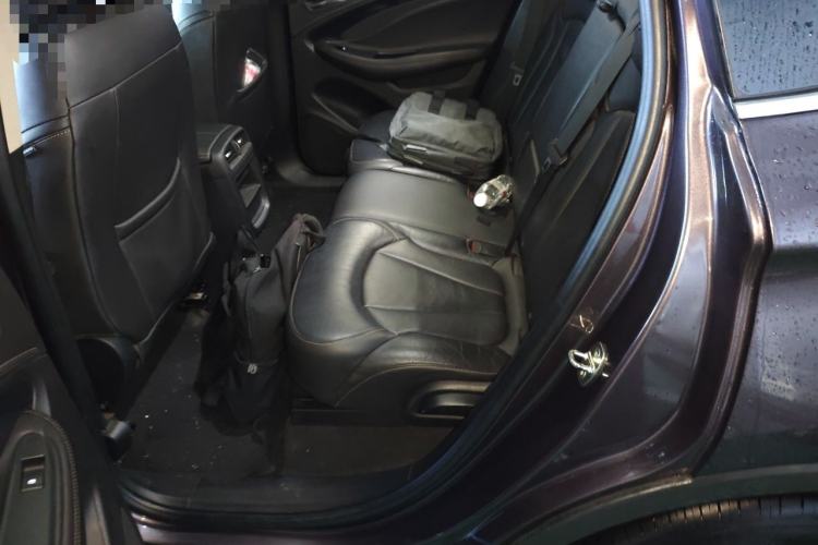 Used Buick Envision 2017 28T Four-Wheel Drive Elite Model Left Rear Seat