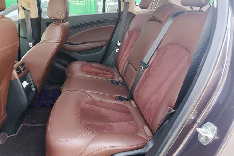 Used Buick Envision 2017 28T Four-Wheel Drive Elite Model Left Rear Seat
