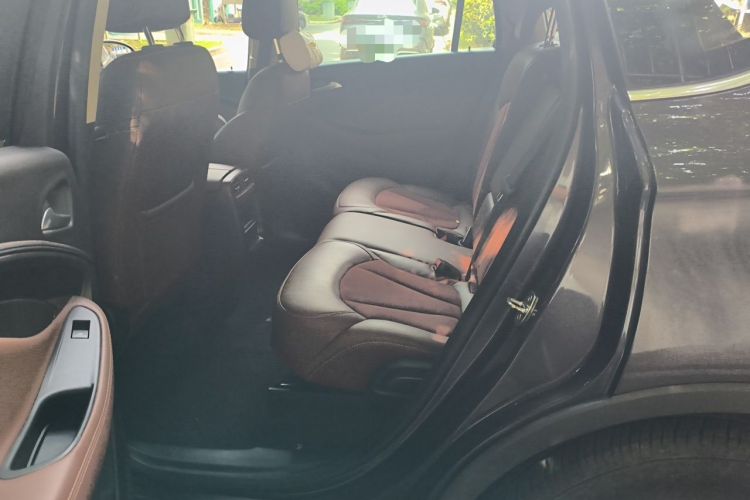 Used Buick Envision 2017 20T Two-Wheel Drive Luxury Model Left Rear Seat