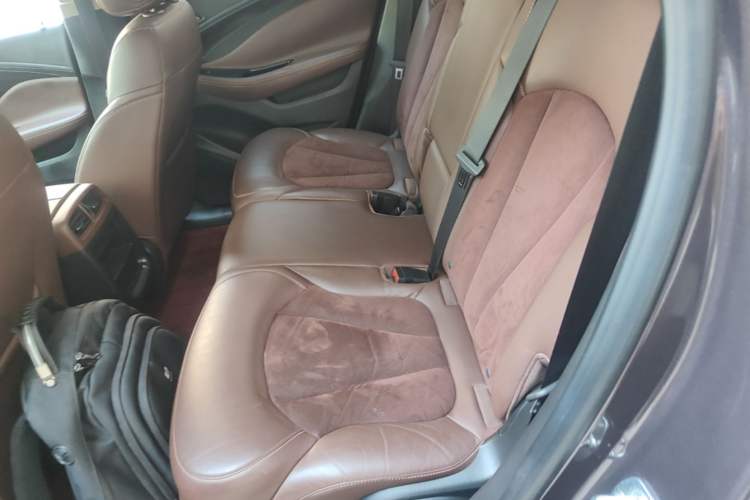 Used Buick Envision 2017 28T Four-Wheel Drive Elite Model Left Rear Seat