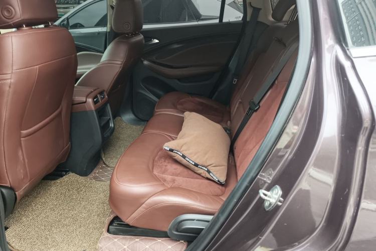 Used Buick Envision 2017 28T Four-Wheel Drive Elite Model Left Rear Seat