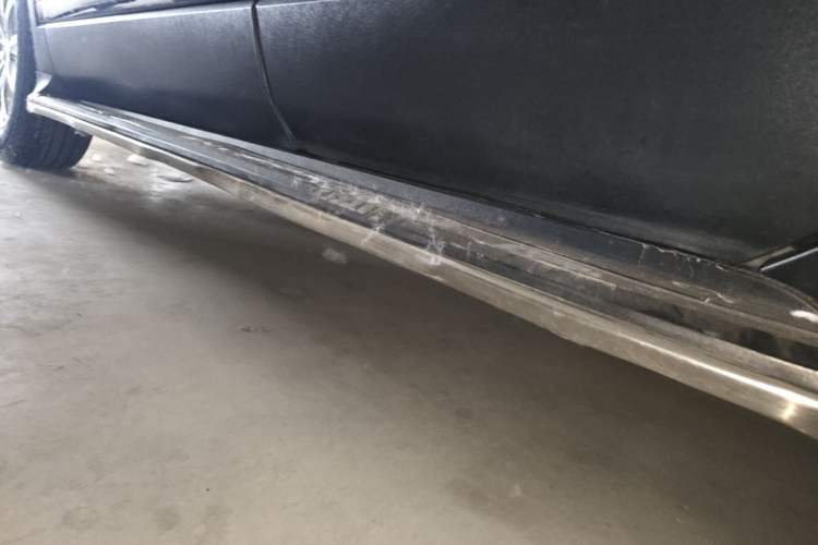 Used Buick Envision 2017 28T Four-Wheel Drive Elite Model Left Side Sill