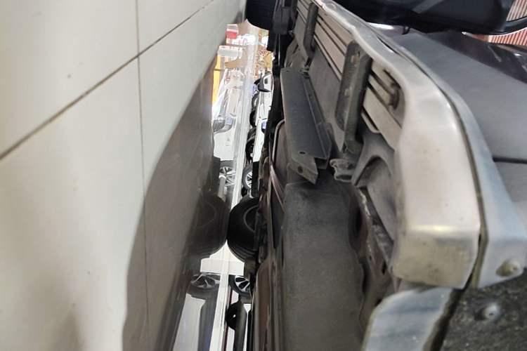 Used Buick Envision 2017 28T Four-Wheel Drive Elite Model Left Side Sill