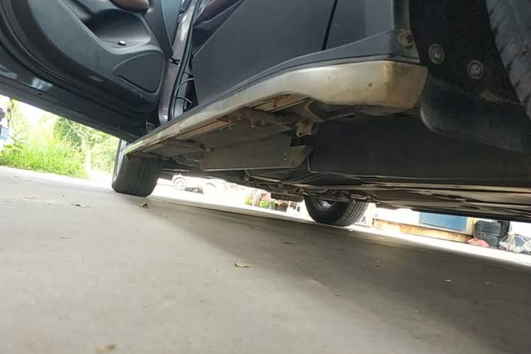 Used Buick Envision 2017 28T Four-Wheel Drive Luxury Model Left Side Sill