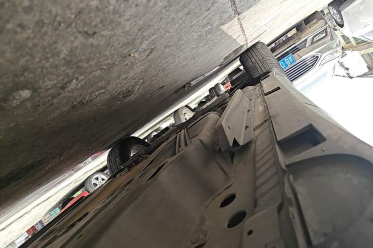Used Buick Envision 2017 20T Two-Wheel Drive Elite Version Left Side Sill