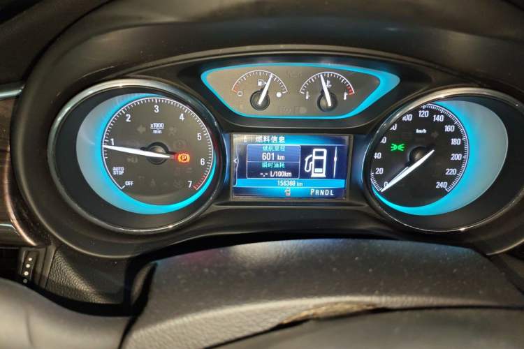 Used Buick Envision 2017 20T Two-Wheel Drive Elite Version Odometer Close Up