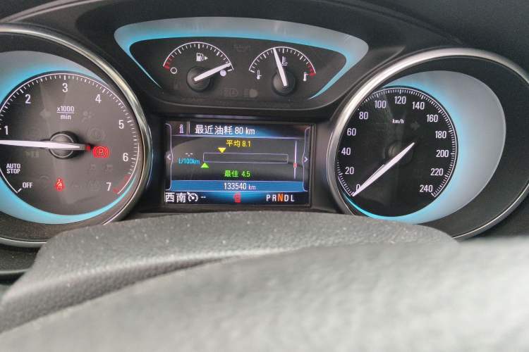 Used Buick Envision 2017 20T Two-Wheel Drive Luxury Model Odometer Close Up