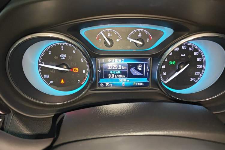 Used Buick Envision 2017 20T Two-Wheel Drive Luxury Model Odometer Close Up
