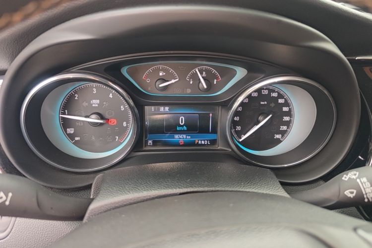 Used Buick Envision 2017 20T Two-Wheel Drive Luxury Model Odometer Close Up