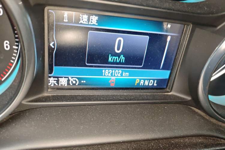 Used Buick Envision 2017 20T Two-Wheel Drive Luxury Model Odometer Close Up