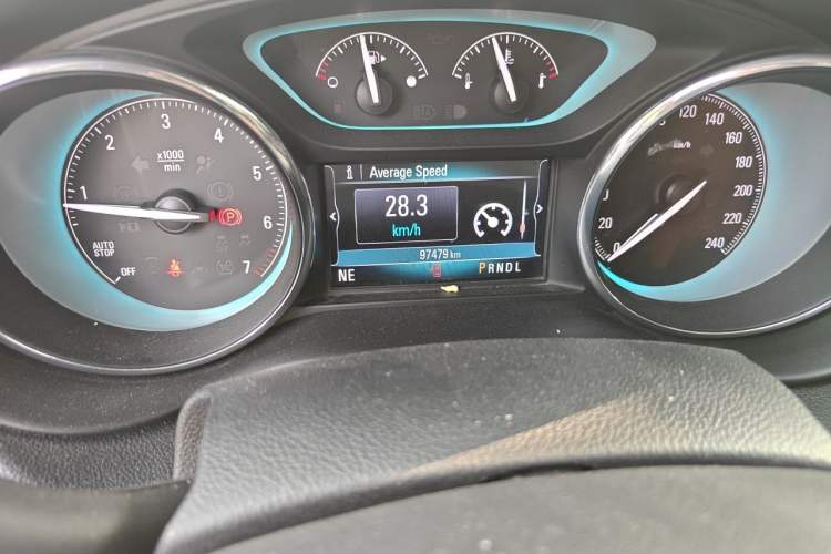 Used Buick Envision 2017 28T Four-Wheel Drive Elite Model Odometer Close Up