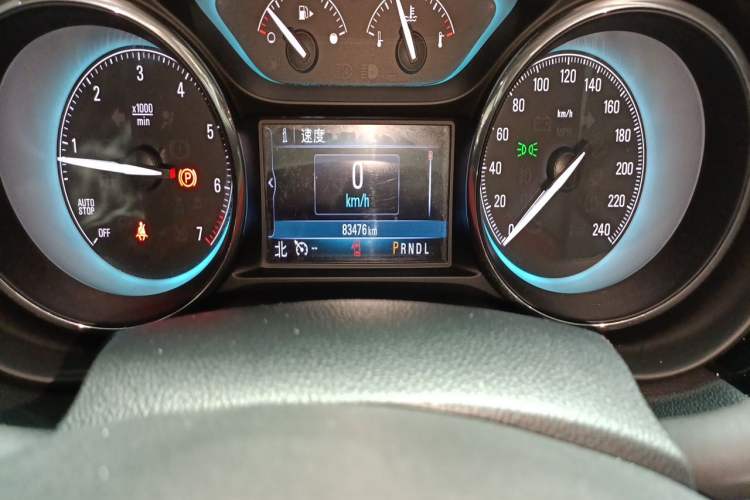 Used Buick Envision 2017 28T Four-Wheel Drive Elite Model Odometer Close Up