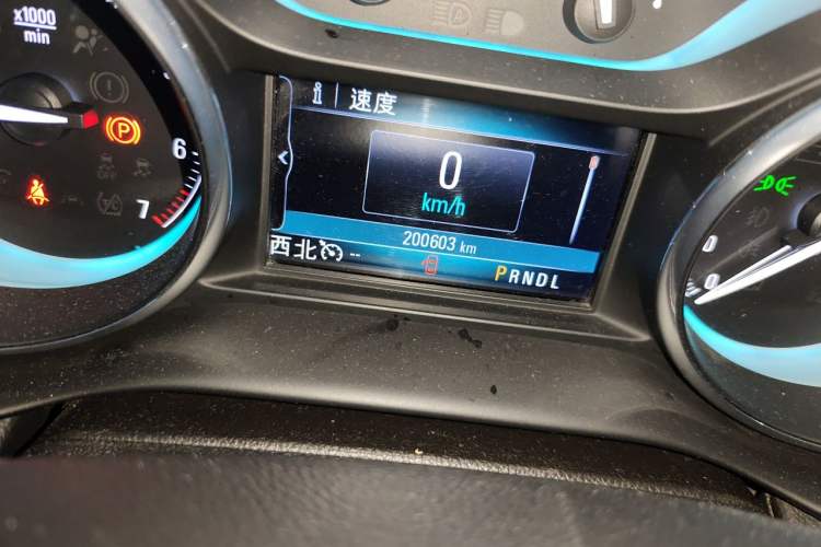 Used Buick Envision 2017 28T Four-Wheel Drive Elite Model Odometer Close Up