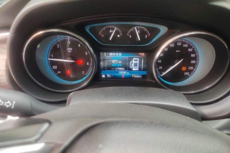 Used Buick Envision 2017 20T Two-Wheel Drive Luxury Model Odometer Close Up