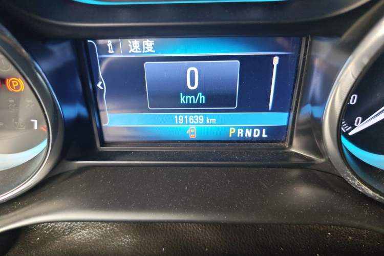 Used Buick Envision 2017 20T Two-Wheel Drive Elite Version Odometer Close Up