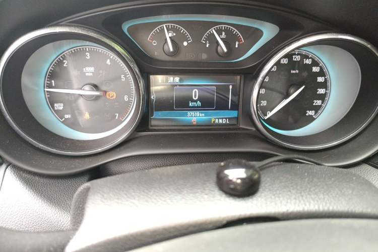 Used Buick Envision 2017 20T Two-Wheel Drive Leading Version Odometer Close Up