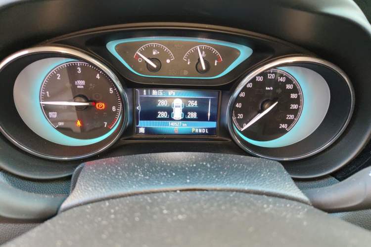 Used Buick Envision 2017 28T Four-Wheel Drive Elite Model Odometer Close Up