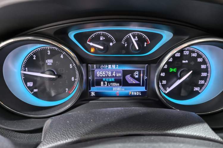 Used Buick Envision 2017 20T Two-Wheel Drive Luxury Model Odometer Close Up