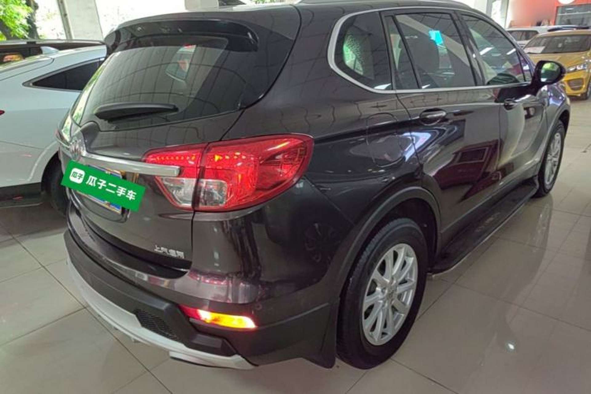 Used Buick Envision 2017 20T Two-Wheel Drive Luxury Model Rear Right 45 Deg