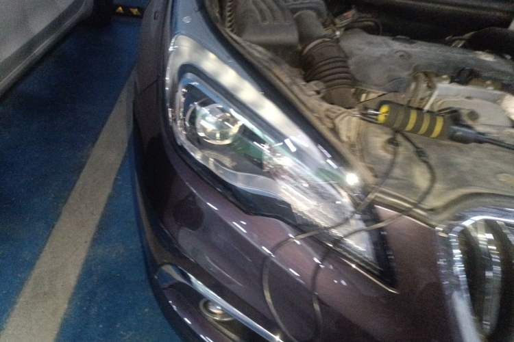 Used Buick Envision 2017 28T Four-Wheel Drive Elite Model Right Front Headlight
