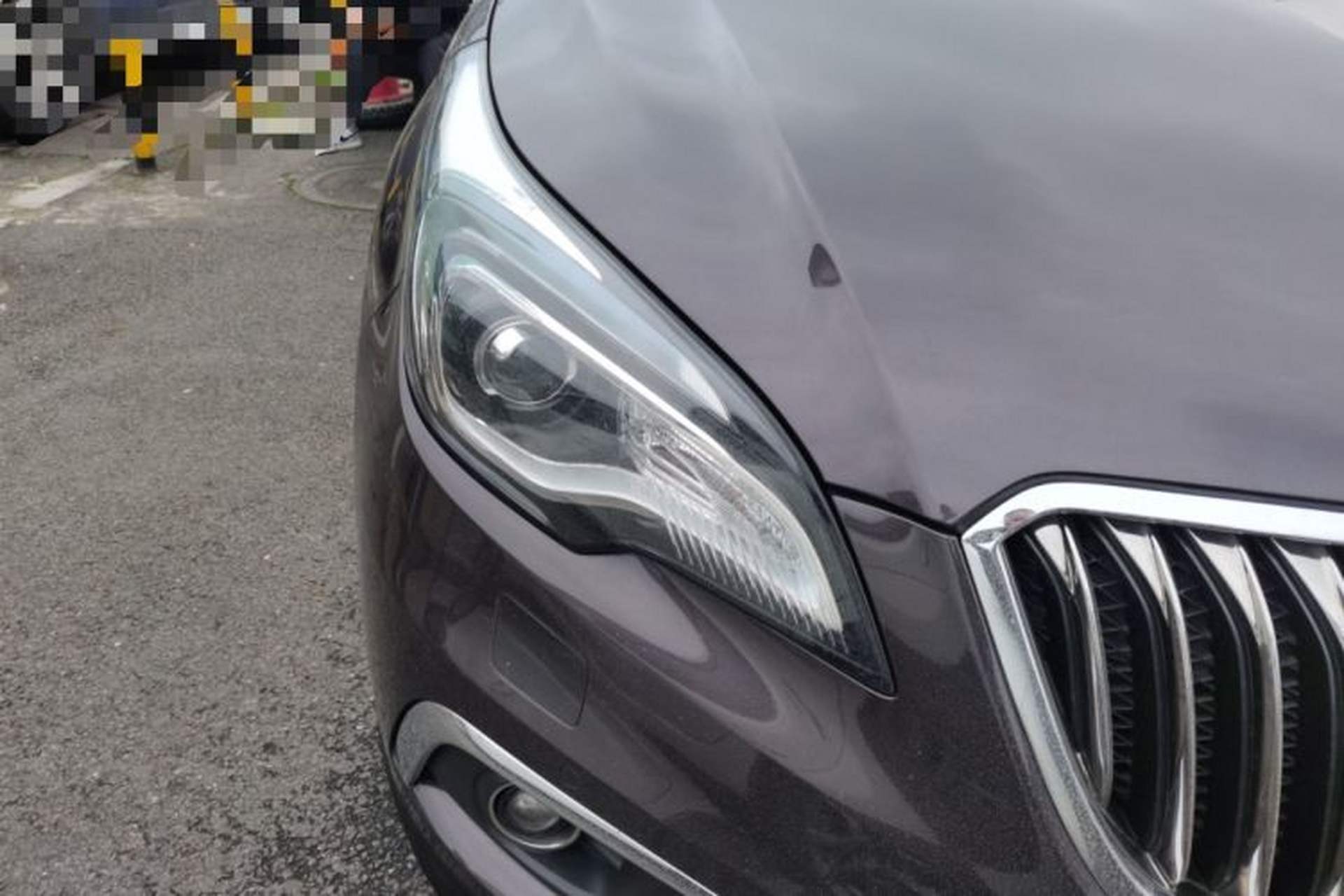 Used Buick Envision 2017 28T Four-Wheel Drive Luxury Model Right Front Headlight