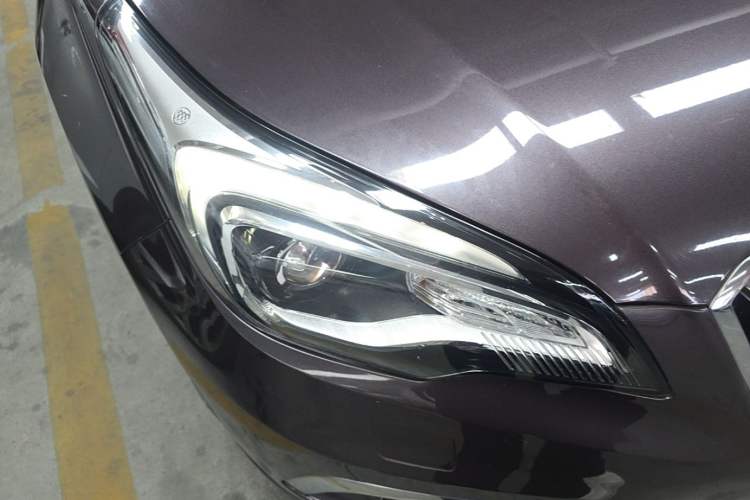 Used Buick Envision 2017 28T Four-Wheel Drive Elite Model Right Front Headlight