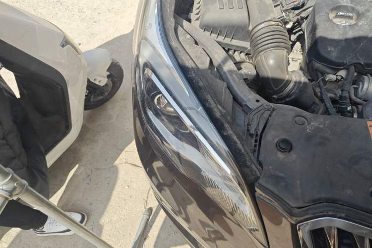 Used Buick Envision 2017 20T Two-Wheel Drive Leading Version Right Front Headlight
