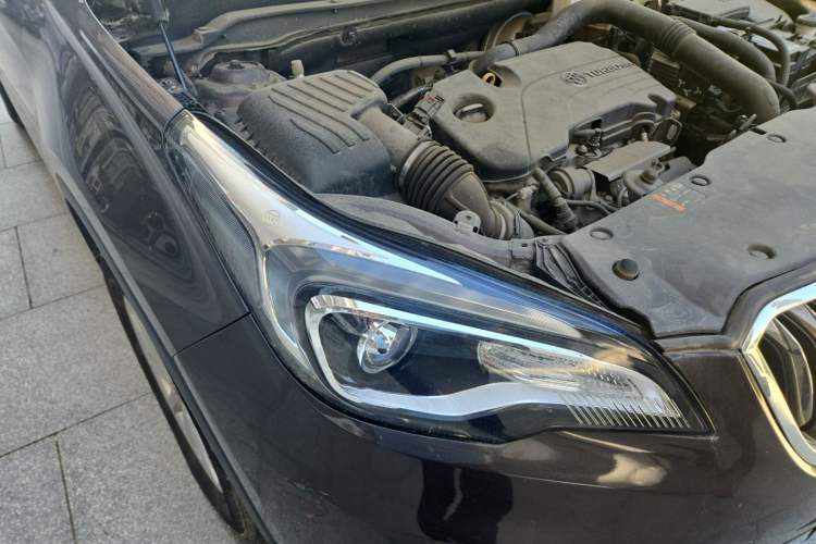 Used Buick Envision 2017 20T Two-Wheel Drive Leading Version Right Front Headlight